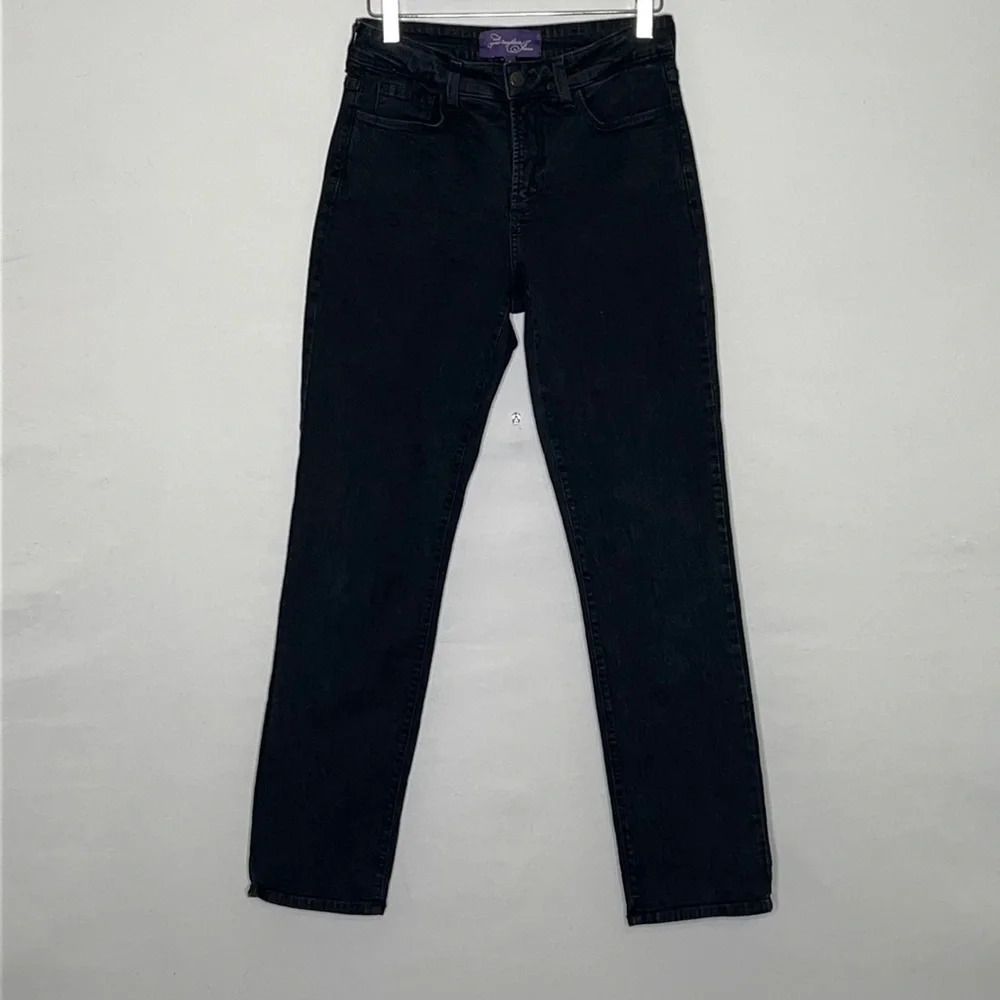 NYDJ Black Straight Leg Lift Tuck Technology Embellished Pocket Jeans - Size 6